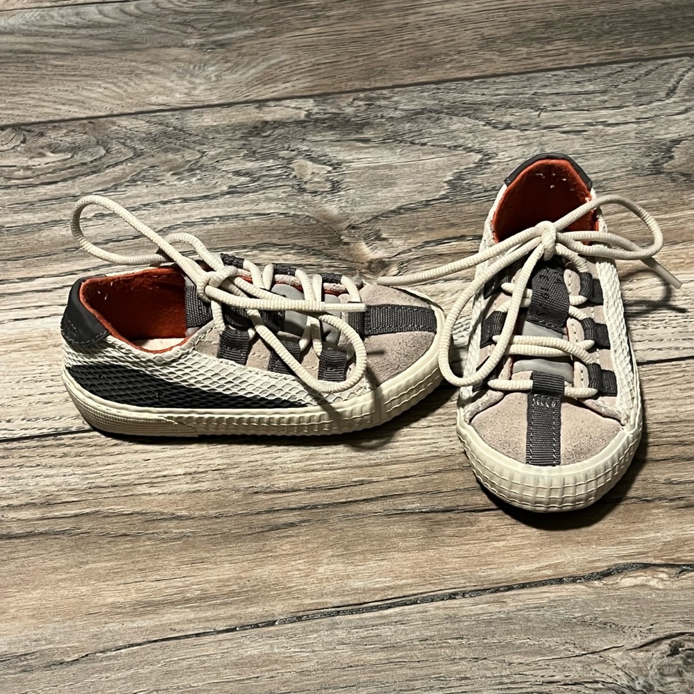 Zara Toddler Boy Lace Up Sneaker